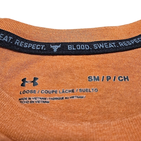 Under Armour Mens T-Shirt Project Rock Iron Paradise Sz S Rust Bull Flame SS22 - Picture 6 of 11